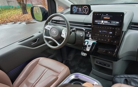 Hyundai Staria, 2022 год, 3 700 000 рублей, 4 фотография