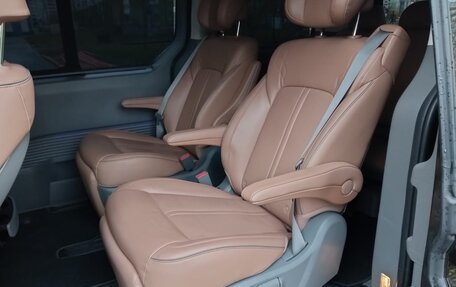 Hyundai Staria, 2022 год, 3 700 000 рублей, 6 фотография