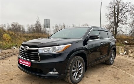 Toyota Highlander III, 2015 год, 2 700 000 рублей, 1 фотография