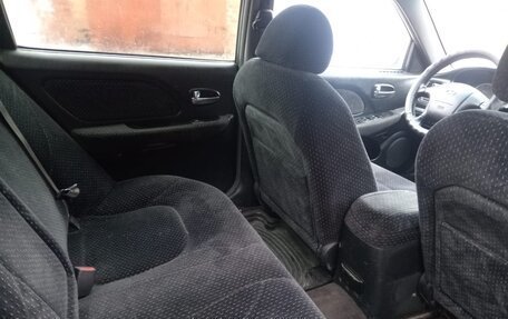 Hyundai Sonata IV рестайлинг, 2003 год, 280 000 рублей, 4 фотография