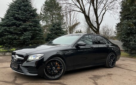 Mercedes-Benz E-Класс, 2017 год, 3 999 000 рублей, 5 фотография