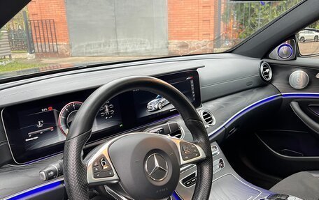 Mercedes-Benz E-Класс, 2017 год, 3 999 000 рублей, 11 фотография