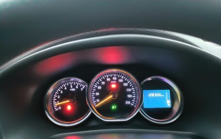 Renault Logan II, 2014 год, 750 000 рублей, 10 фотография