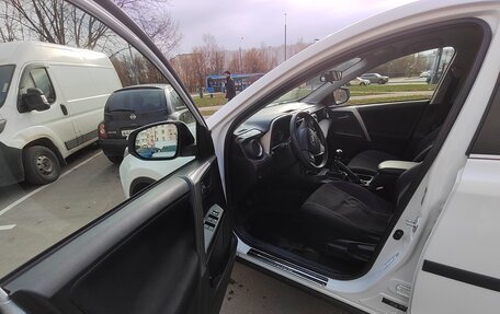 Toyota RAV4, 2016 год, 1 999 000 рублей, 10 фотография