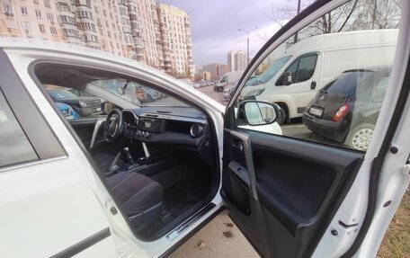 Toyota RAV4, 2016 год, 1 999 000 рублей, 14 фотография