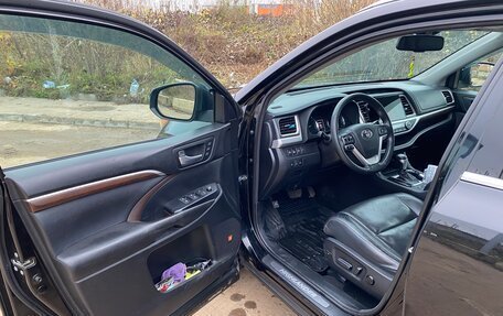 Toyota Highlander III, 2015 год, 2 700 000 рублей, 7 фотография