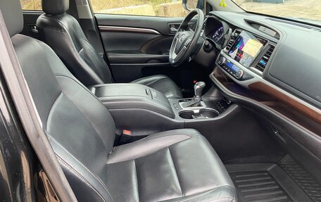 Toyota Highlander III, 2015 год, 2 700 000 рублей, 12 фотография