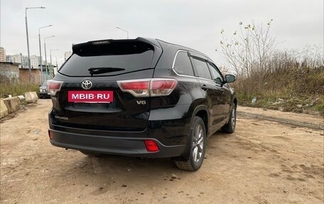 Toyota Highlander III, 2015 год, 2 700 000 рублей, 5 фотография