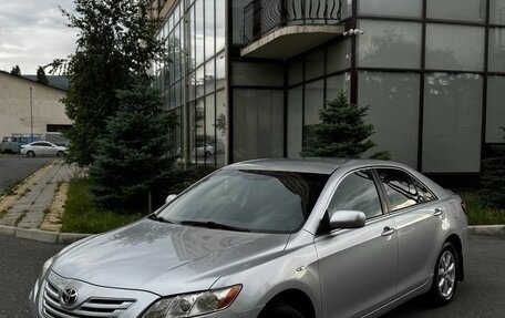 Toyota Camry, 2007 год, 900 000 рублей, 1 фотография