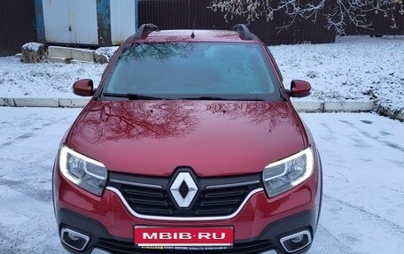 Renault Sandero II рестайлинг, 2020 год, 1 550 000 рублей, 2 фотография