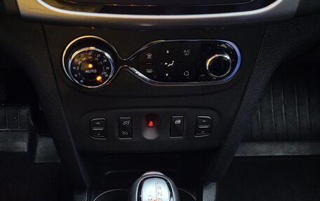 Renault Sandero II рестайлинг, 2020 год, 1 550 000 рублей, 24 фотография