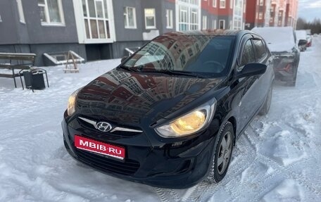 Hyundai Solaris II рестайлинг, 2013 год, 800 000 рублей, 1 фотография