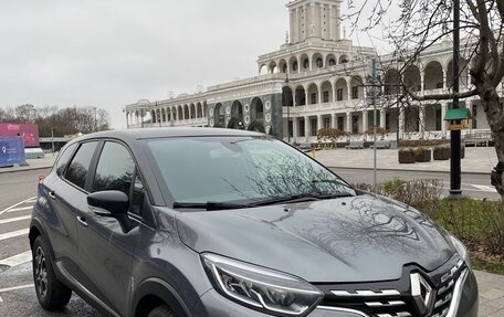 Renault Kaptur I рестайлинг, 2021 год, 1 940 000 рублей, 1 фотография