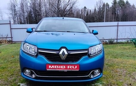 Renault Logan II, 2015 год, 700 000 рублей, 1 фотография
