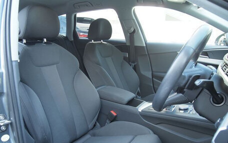 Audi A4, 2018 год, 1 500 035 рублей, 15 фотография