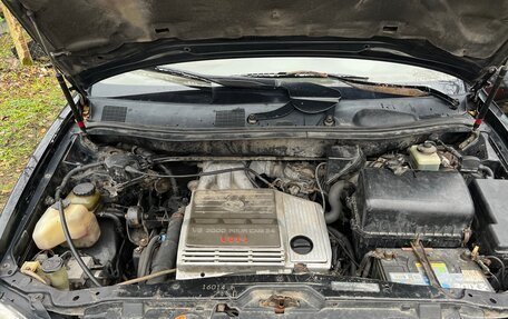 Lexus RX IV рестайлинг, 2000 год, 585 000 рублей, 17 фотография