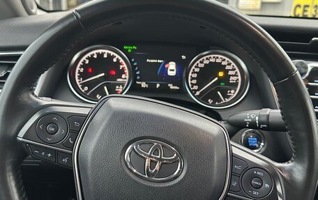 Toyota Camry, 2018 год, 3 000 000 рублей, 5 фотография