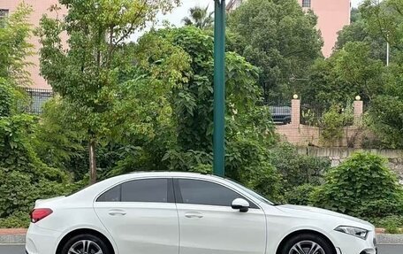 Mercedes-Benz A-Класс, 2022 год, 2 290 000 рублей, 4 фотография