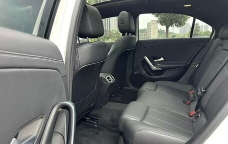 Mercedes-Benz A-Класс, 2022 год, 2 290 000 рублей, 11 фотография