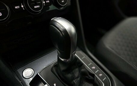 Volkswagen Tiguan II, 2018 год, 2 550 000 рублей, 10 фотография