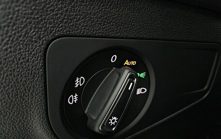 Volkswagen Tiguan II, 2018 год, 2 550 000 рублей, 13 фотография