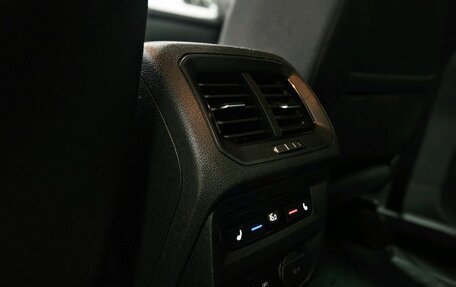 Volkswagen Tiguan II, 2018 год, 2 550 000 рублей, 15 фотография