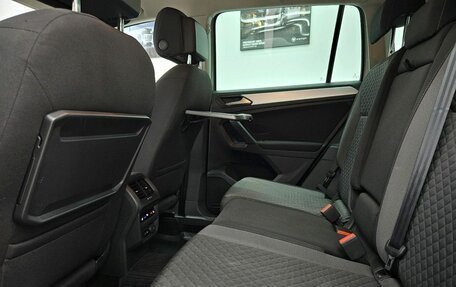 Volkswagen Tiguan II, 2018 год, 2 550 000 рублей, 14 фотография