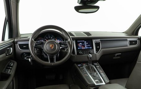 Porsche Macan I рестайлинг, 2018 год, 3 698 097 рублей, 6 фотография