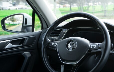 Volkswagen Tiguan II, 2020 год, 3 300 000 рублей, 21 фотография