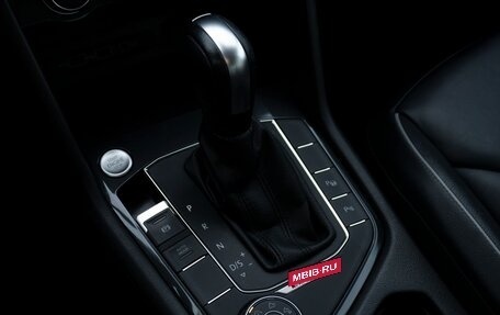 Volkswagen Tiguan II, 2020 год, 3 300 000 рублей, 19 фотография