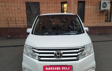 Honda Stepwgn IV, 2013 год, 1 399 000 рублей, 2 фотография