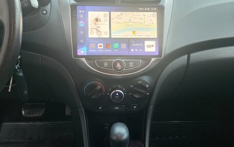 Hyundai Solaris II рестайлинг, 2012 год, 1 300 000 рублей, 7 фотография