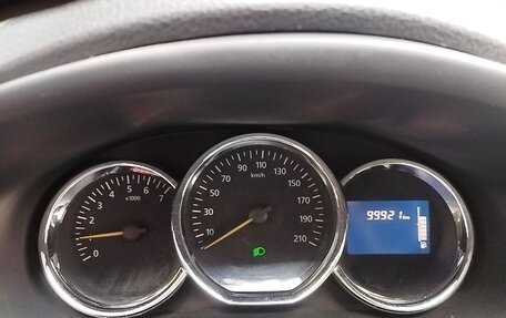 Renault Logan II, 2015 год, 600 000 рублей, 4 фотография