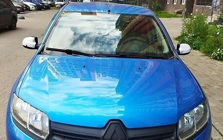 Renault Logan II, 2015 год, 600 000 рублей, 6 фотография