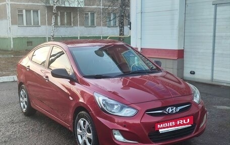 Hyundai Solaris II рестайлинг, 2012 год, 1 300 000 рублей, 2 фотография