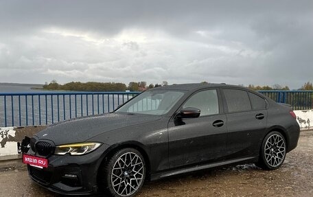 BMW 3 серия, 2019 год, 3 050 000 рублей, 12 фотография