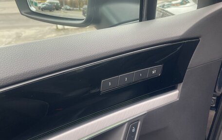 Volkswagen Touareg III, 2019 год, 6 500 000 рублей, 12 фотография