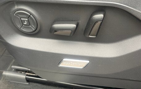 Volkswagen Touareg III, 2019 год, 6 500 000 рублей, 3 фотография