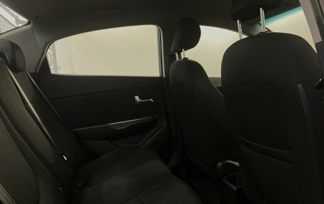 KIA Rio III рестайлинг, 2011 год, 700 000 рублей, 11 фотография