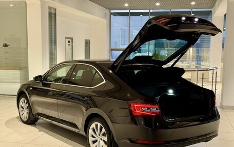 Skoda Superb III рестайлинг, 2016 год, 1 990 000 рублей, 7 фотография