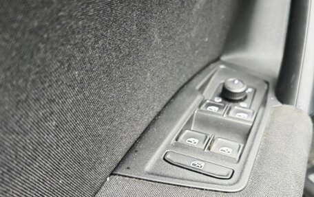 Volkswagen Tiguan II, 2020 год, 3 000 000 рублей, 14 фотография