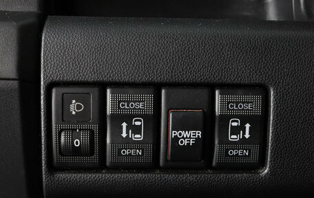 Mazda 5 II, 2010 год, 1 247 000 рублей, 9 фотография