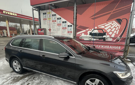 Volkswagen Passat B8 рестайлинг, 2017 год, 3 550 000 рублей, 2 фотография