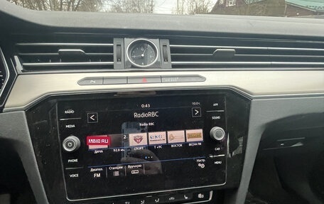 Volkswagen Passat B8 рестайлинг, 2017 год, 3 550 000 рублей, 11 фотография