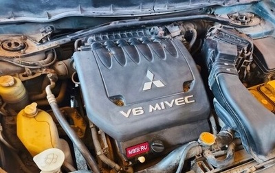 Mitsubishi Outlander III рестайлинг 3, 2008 год, 715 000 рублей, 1 фотография