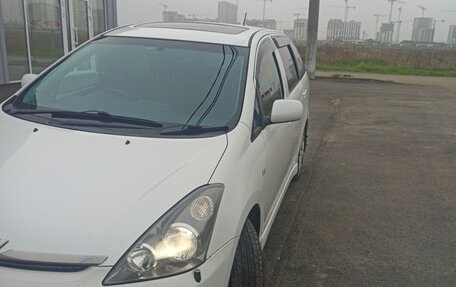 Toyota Wish II, 2004 год, 835 000 рублей, 1 фотография