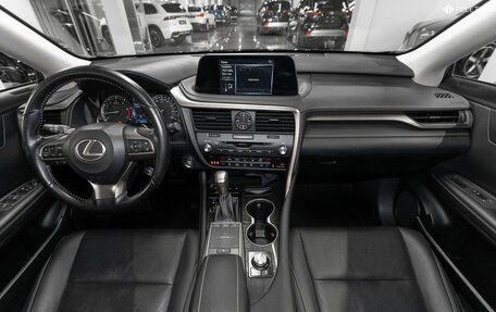 Lexus RX IV рестайлинг, 2022 год, 5 680 000 рублей, 8 фотография