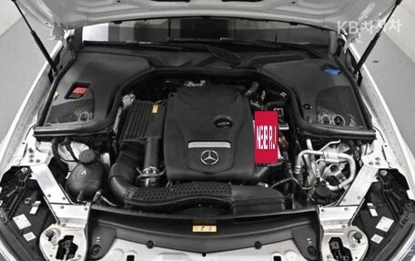 Mercedes-Benz E-Класс, 2022 год, 3 600 000 рублей, 4 фотография