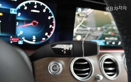 Mercedes-Benz E-Класс, 2022 год, 3 600 000 рублей, 13 фотография