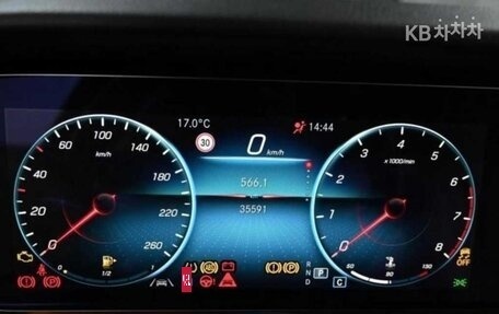 Mercedes-Benz E-Класс, 2022 год, 3 600 000 рублей, 14 фотография